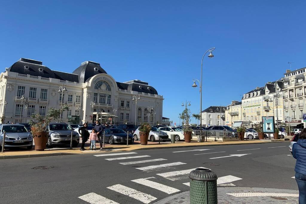 Trouville-Apt Renove-Balcon Magnifique Vue Mer Eksteriør billede
